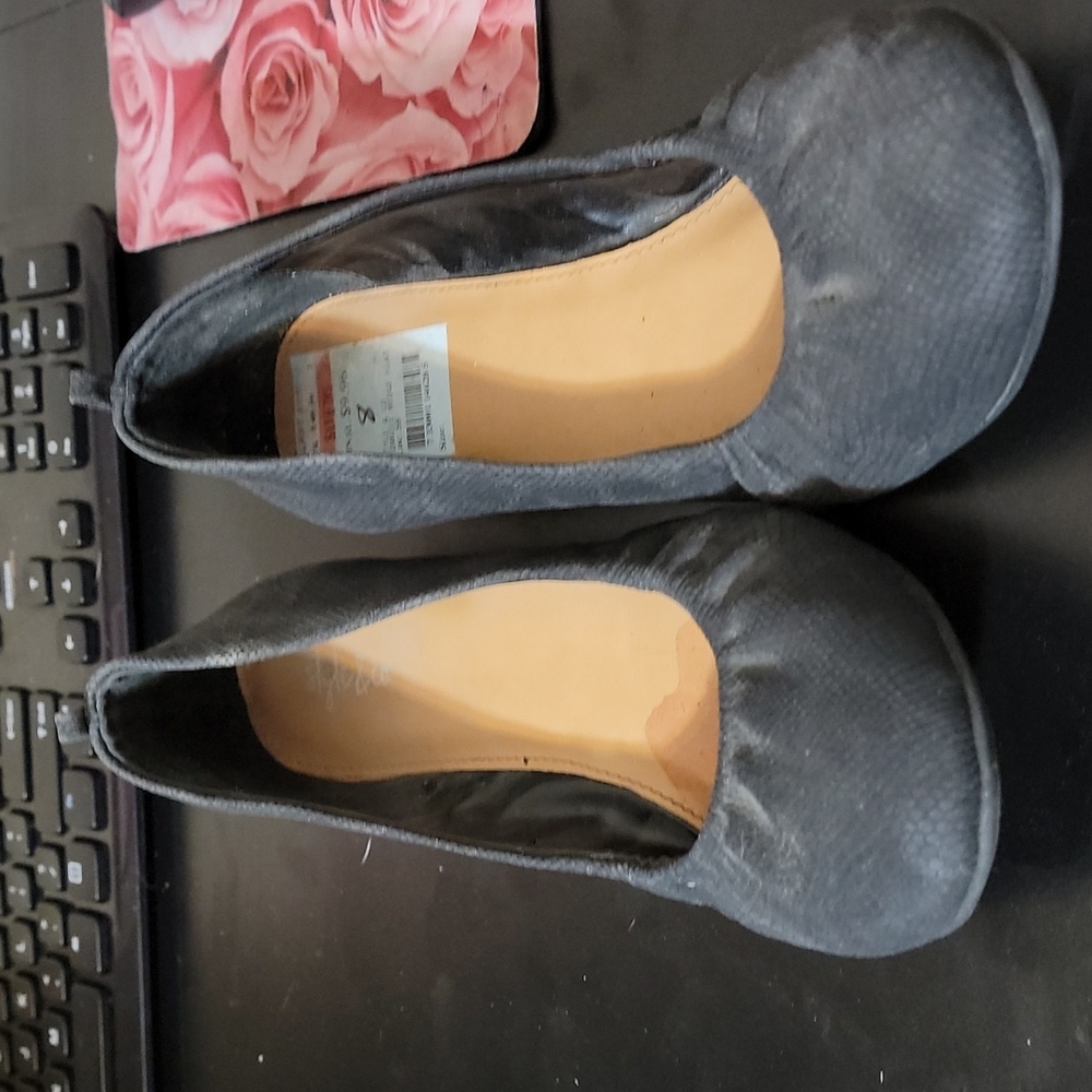 Style & Co flats